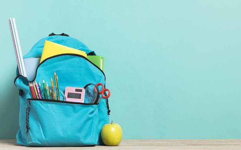 mochila con utiles escolares