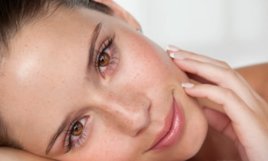 chica con pecas