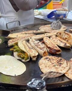 quesadillas en el mercado